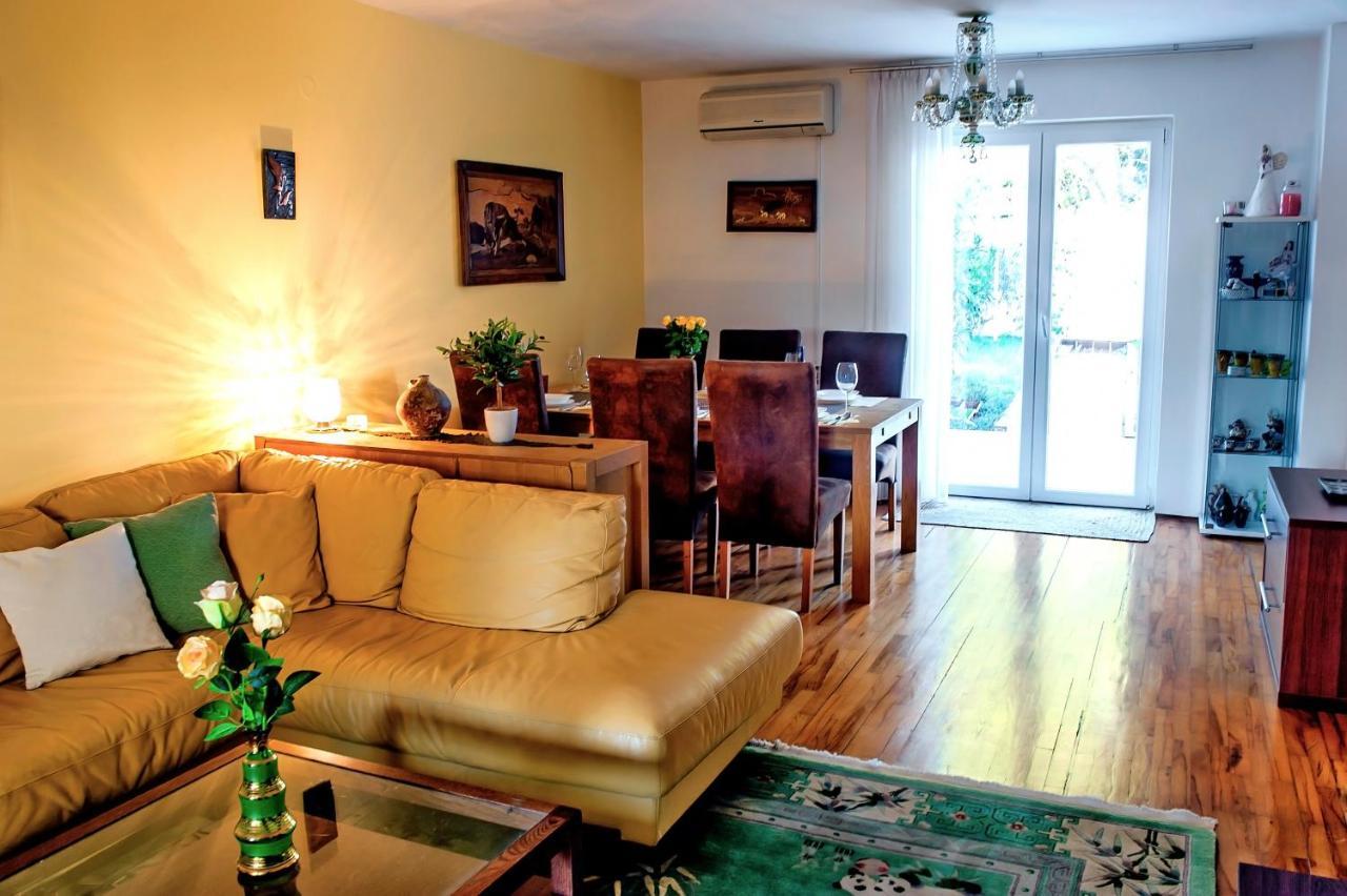 Hana House *